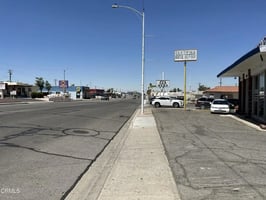 32183929