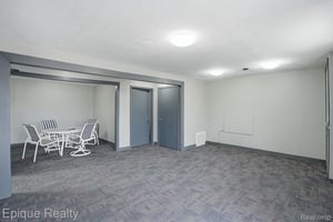 33673088