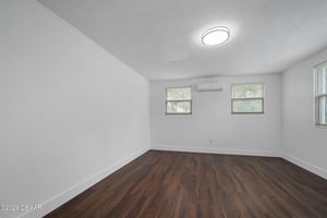 32192040