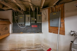 32200492