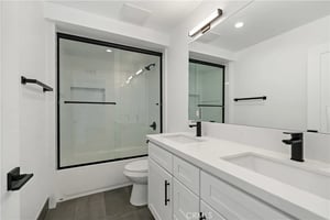 32277542