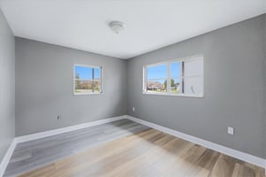 32305373