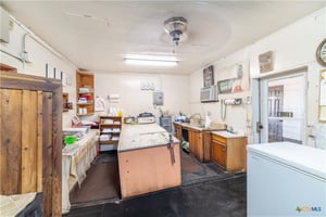 32318643