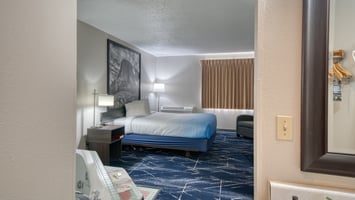 32471593