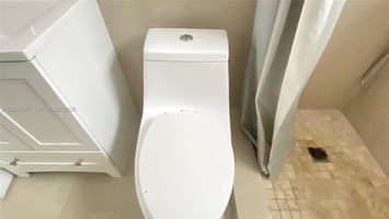 32389987