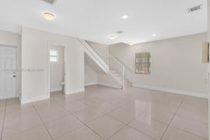 32390051