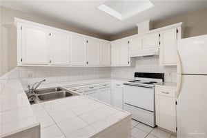 32390453