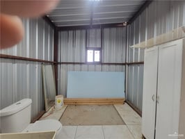 32390487