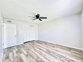 32431566