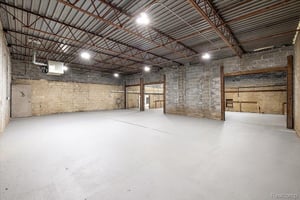 33675754