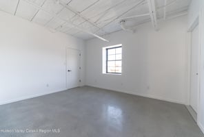 32584085