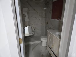 32596205