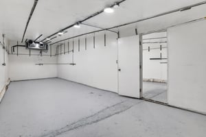 32598800