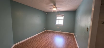 32603082