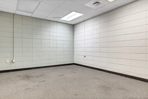 32613685
