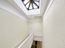 32618435