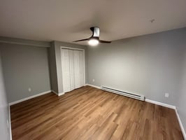 32632566