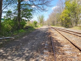 32647569