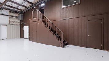 32652568
