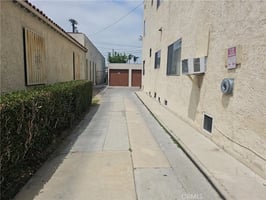 32718522