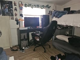 32718520