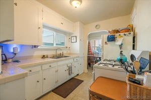 32718578