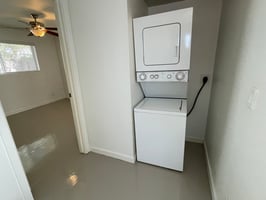 32793596