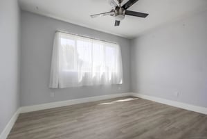 32763844
