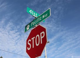 32770522
