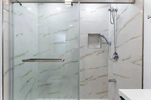 32780581