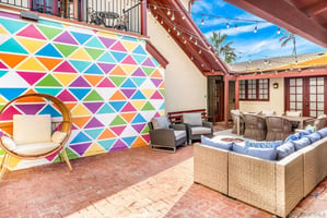 32792918
