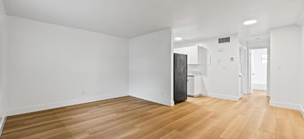 32913307
