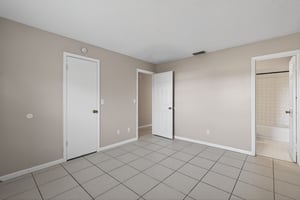 32837252