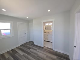 32888501