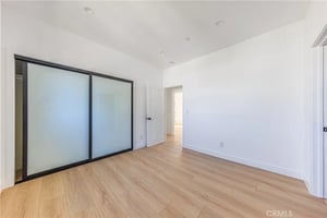 32903354