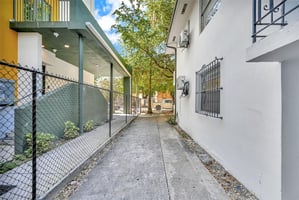 32894276