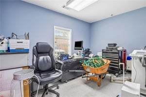 32894772