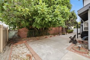 32982284