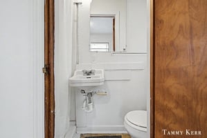 32905758