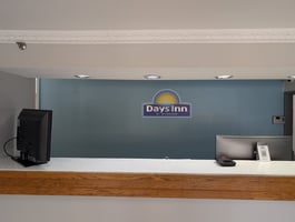 32906419