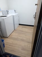 32906418