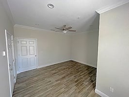 32912532