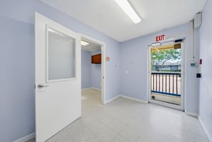 32923602