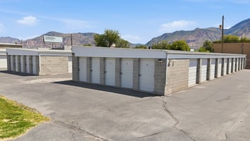32924957