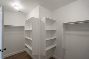 32930513