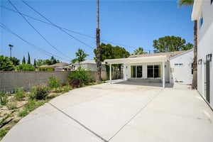 32934573