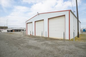 33190008