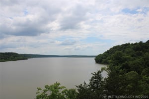 32945220