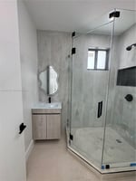 32950542