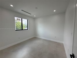 32950579